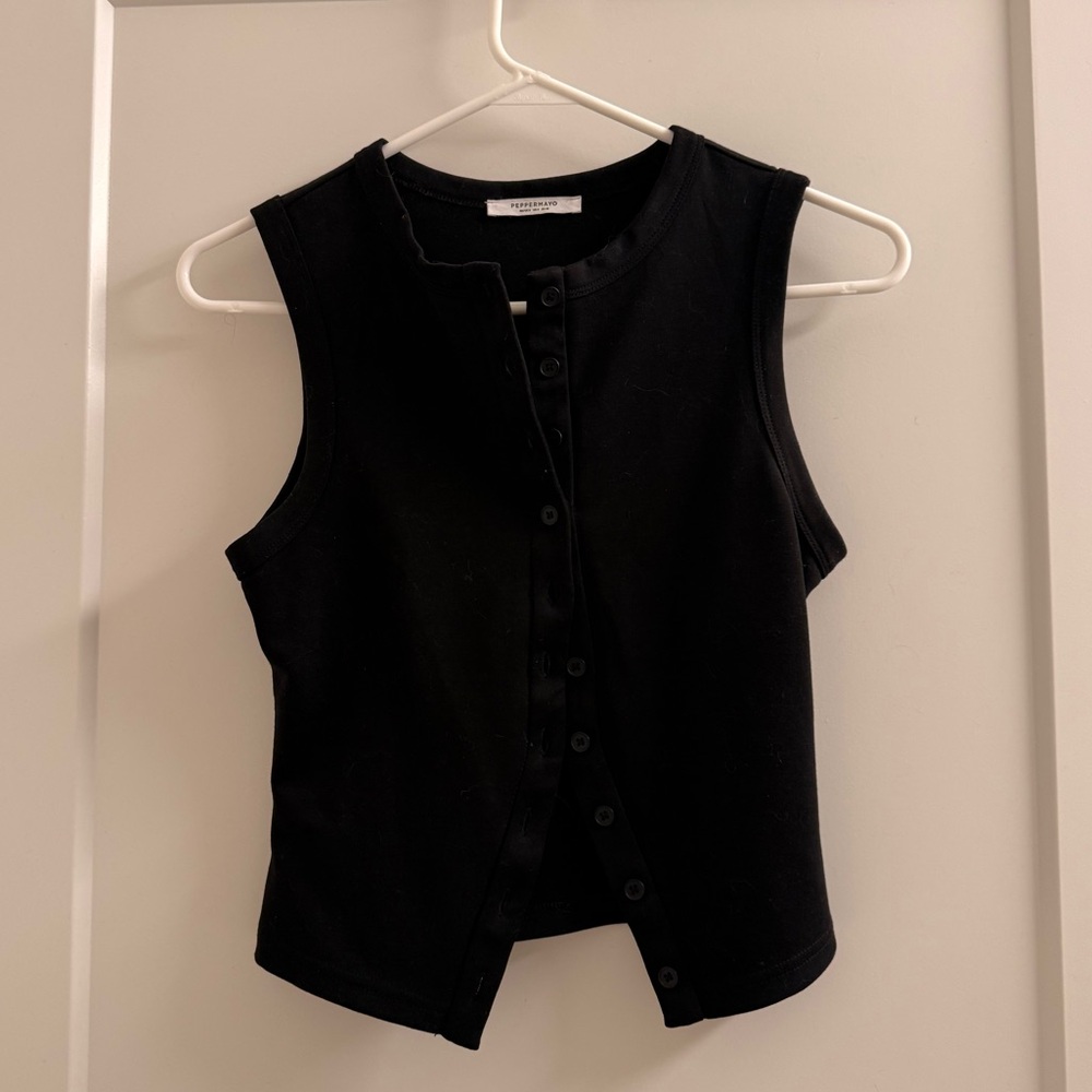 Sleeveless Button-Front Tank Top - Black